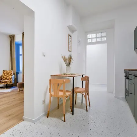 Charming In Centre /w Ac Bratislava