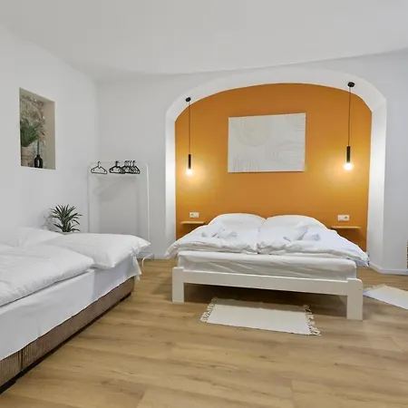 Διαμέρισμα Charming In Centre /w Ac Μπρατισλάβα