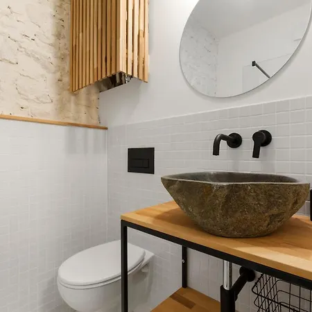 Charming In Centre /w Ac Apartman