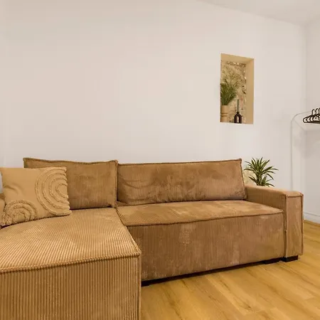 Charming In Centre /w Ac * Pozsony